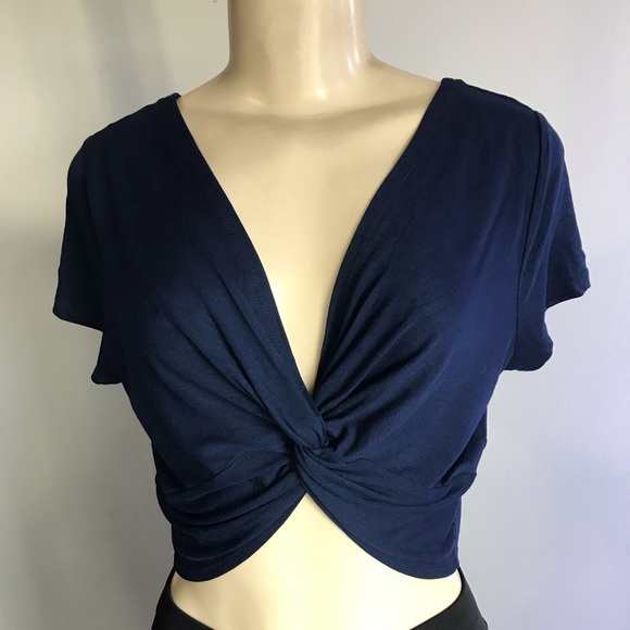 Center of Attention Front Twist Navy Blue Crop Top - Picture 2 of 4
